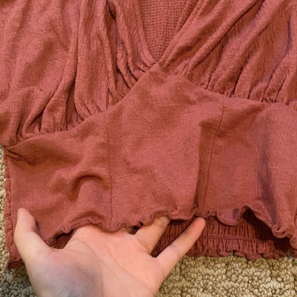 Low Rise Crop Top - Picture 4 of 5